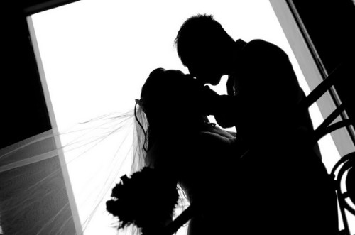 社内恋愛から結婚の報告をするベストなタイミングとは？